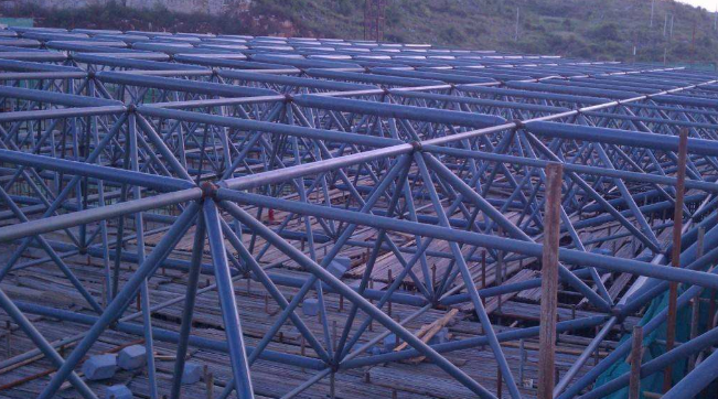 江都概述网架加工中对钢材的质量的过细恳求